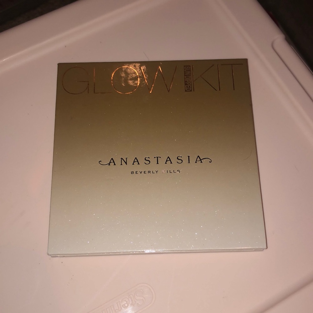 ABH glow kit - summer used. All others swatched